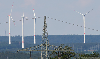 Es wird überschüssiger Strom aus Solar- und Windenergie verwendet
 - Stuttgart, APA (Symbolbild/dpa)