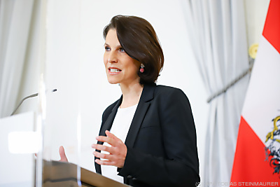 Industriestaatssekretärin Karoline Edtstadler
 - Wien, APA/TOBIAS STEINMAURER