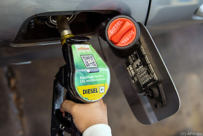 Im März war Dieseltreibstoff teurer als Superbenzin - Berlin, APA/dpa