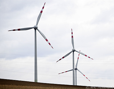 Ausbau von Erneuerbarer Energie zahlt sich aus - Loosdorf, APA/THEMENBILD