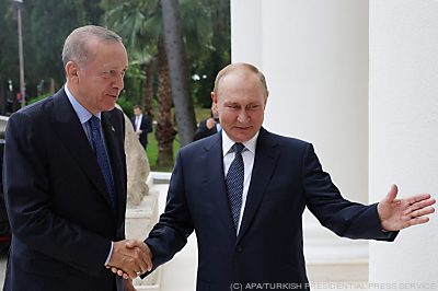 Der türkische Präsident Erdogan und der russische Präsident Putin
– Sochi, APA/TURKISH PRESIDENTIAL PRESS SERVICE Der türkische Präsident Erdogan und der russische Präsident Putin
- Sochi, APA/TURKISH PRESIDENTIAL PRESS SERVICE