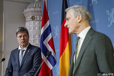 Robert Habeck mit Norwegens Premierminister Jonas Gahr Störe
 - Oslo, APA/NTB