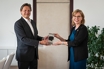 Wolfgang Anzengruber mit Klimaschutzministerin Leonore Gewessler
 - Wien, APA