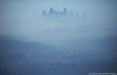 Smog hüllt Los Angeles ein
 - Pasadena, APA (Archiv/AFP/Getty)