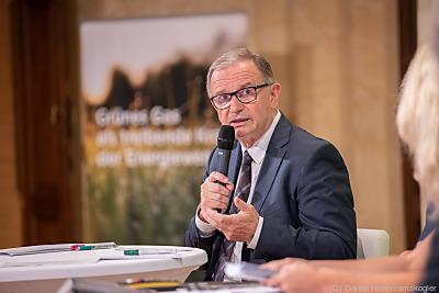 Wirtschaftskammer-Generalsekretär Karlheinz Kopf
 - Wien, Daniel Hinterramskogler
