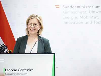 Freude über sinkende CO2-Emissionen bei Umweltministerin Gewessler
 - Wien, APA/TOBIAS STEINMAURER