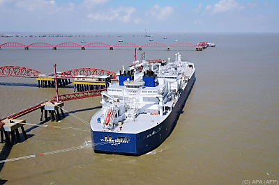Russischer LNG-Tanker im Hafen von Nantong, China
 - Nantong, APA (AFP)