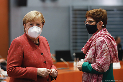 Angela Merkel und Annegret Kramp-Karrenbauer
 - Berlin, APA/AFP/POOL