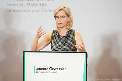 Leonore Gewessler (Grüne): Gasspeicher sind halb voll - Wien, APA/FLORIAN WIESER