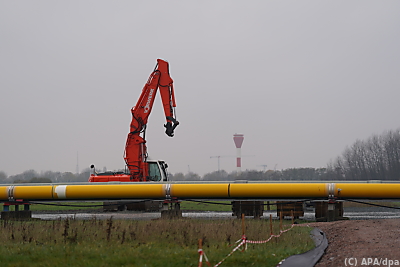 Gas-Pipelines für LNG Flüssiggas-Schwimmterminal
 - Brunsbüttel, APA/dpa
