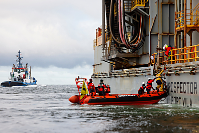 Greenpeace-Aktivisten kapern die Bohrplattform
 - Borkum, APA/Greenpeace