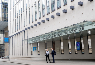 OPEC hält sich höhere Ölförderung offen
 - Vienna, APA/AFP
