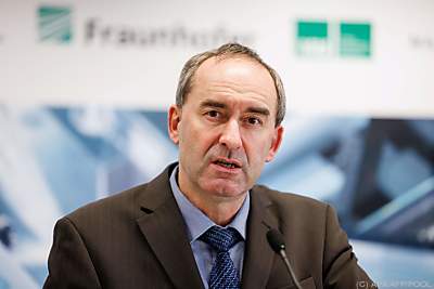 Energieminister Hubert Aiwanger - Garching, APA/AFP/POOL