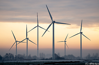 Die Windkraft an Land spielt eine Schlüsselrolle bei der Energiewende
– Ovelgönne, APA/dpa Die Windkraft an Land spielt eine Schlüsselrolle bei der Energiewende
- Ovelgönne, APA/dpa