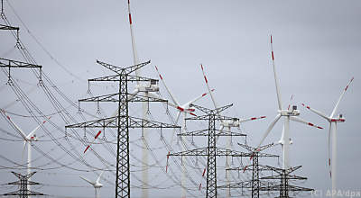 Windkraftbetreiber brauchen dringend Arbeitskräfte - Heide, APA/dpa