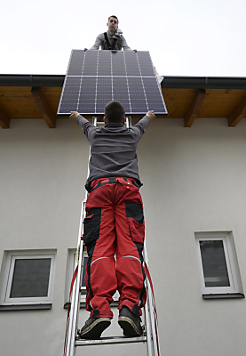 Photovoltaikanlagen zunehmend für Eigenbedarf interessant
 - Zillingtal, APA/THEMENBILD