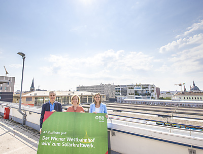 Klimaschutzministerin Gewessler und ÖBB-CFO Waldner setzen auf PV
 - Wien, APA/TOBIAS STEINMAURER