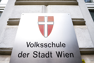 Zehn Pflichtschulen in Wien sollen heuer PV-Anlagen erhalten
 - Wien, APA/THEMENBILD