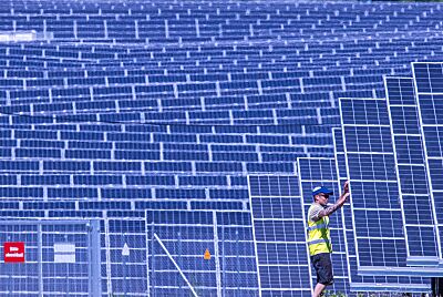 Photovoltaik und China treiben den Ausbau der Erneuerbaren voran
 - Gaarz, APA/dpa