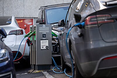 Elektroautos laden in Norwegens Hauptstadt Oslo
 - Oslo, APA/AFP