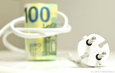 Strompreiskosten-Ausgleichgesetz soll Unternehmen entlasten - Neulengbach, APA/THEMENBILD