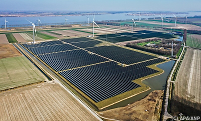 Ein Wind- und Solarkraftwerk in den Niederlanden
 - Middelharnis, APA/ANP