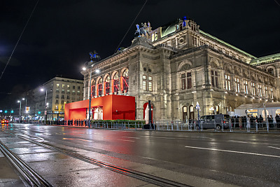 Moderne Stromerzeugung für das altehrwürdige Gebäude
 - Wien, APA/THEMENBILD