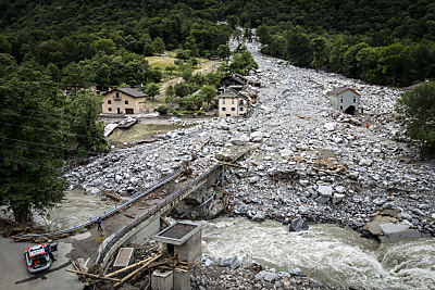 Erdrutsche und Wassermassen bei der Ortschaft Lostallo
 - Roveredo, APA/KEYSTONE
